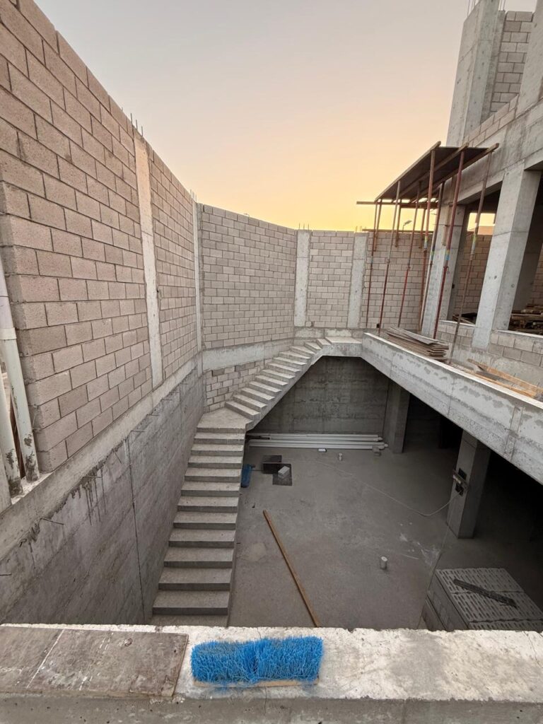 بناء سور حوش